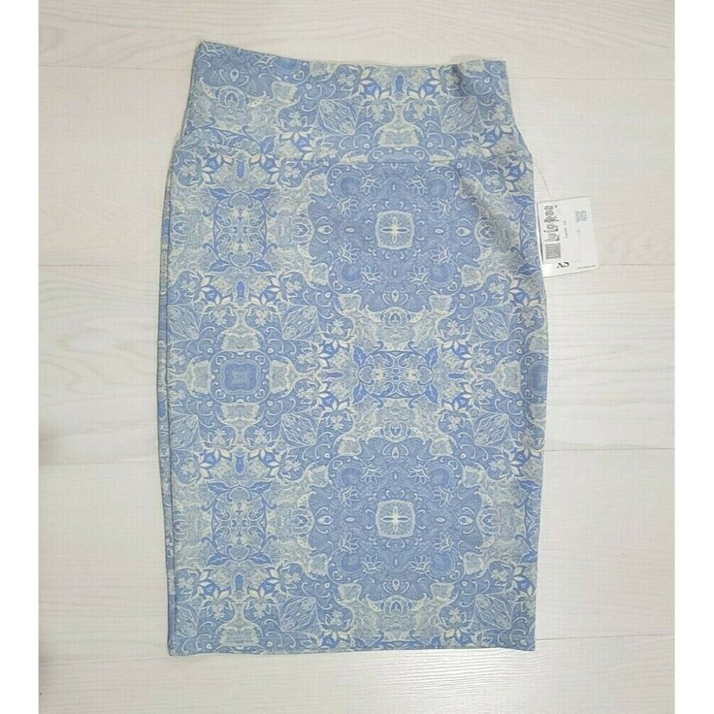 Lularoe Cassie - Size XS - Blue With Designs